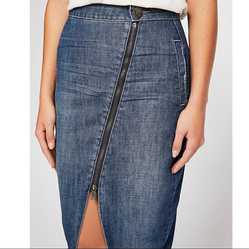 NWT Reformer denim skirt